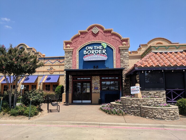 6250 North Fwy, Fort Worth, TX à vendre - Photo de l’immeuble – Image 2 sur 4