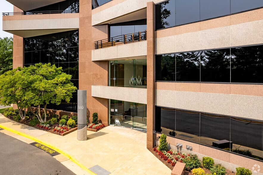 2100 Reston Pkwy, Reston, VA à louer - Photo de l’immeuble – Image 2 sur 19