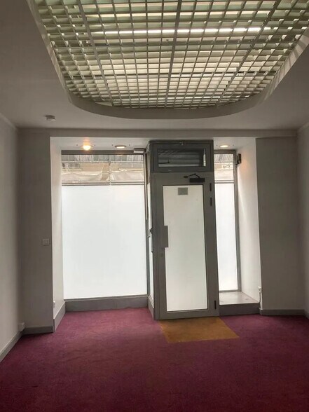 Local commercial dans Paris à louer - Photo intérieure – Image 2 sur 4