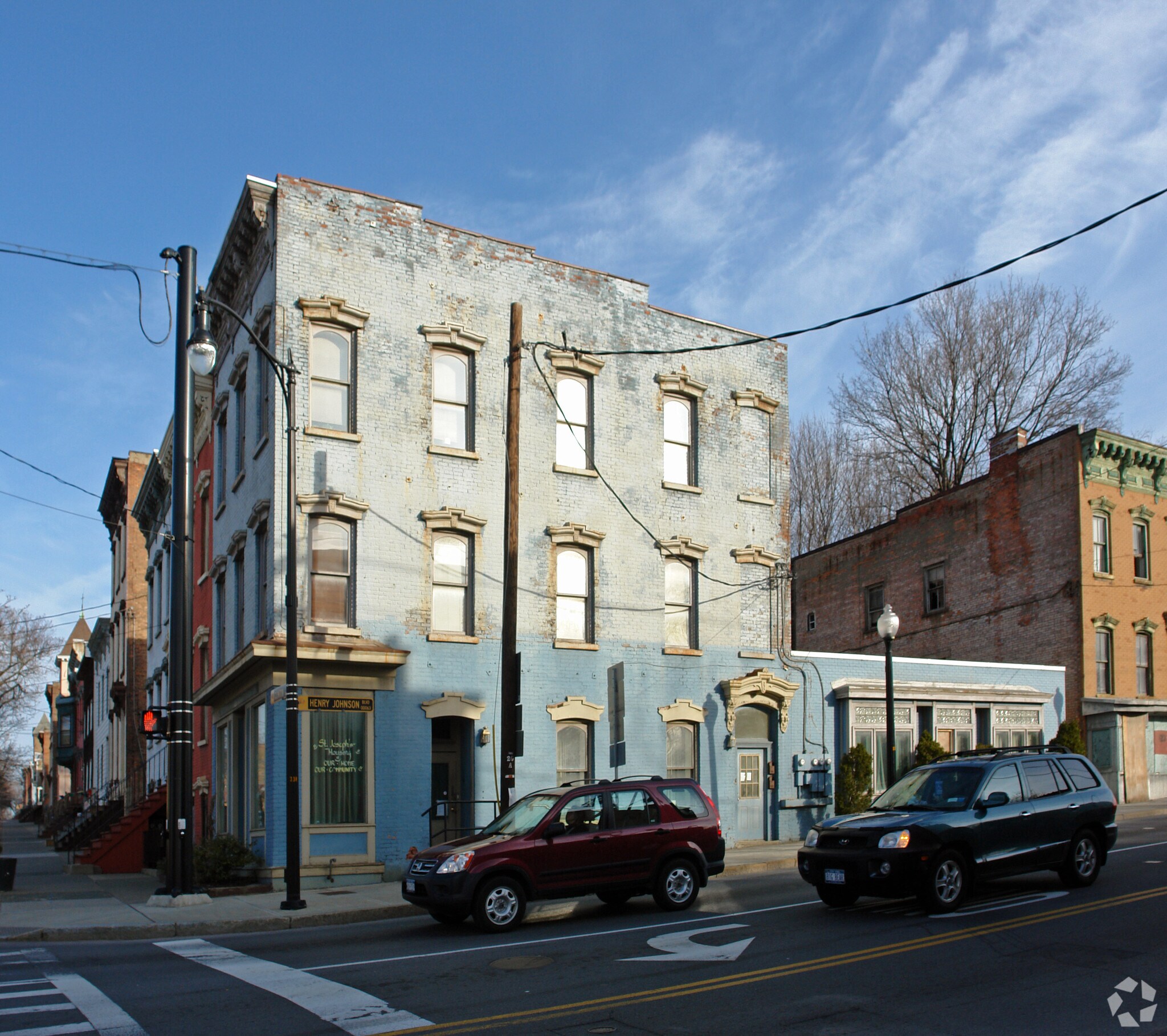 341 Clinton Ave, Albany, NY à louer Photo principale– Image 1 sur 51