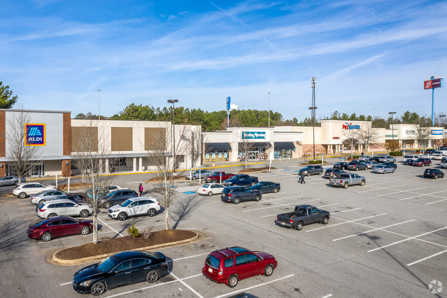 1072-1180 Bullsboro Dr, Newnan, GA à louer - Photo de l’immeuble – Image 1 sur 9