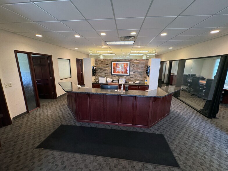 2781 Pilot Knob Rd, Eagan, MN à vendre - Photo intérieure – Image 3 sur 12