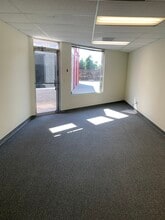 12550 W Colfax Ave, Lakewood, CO à louer Photo intérieure– Image 1 sur 2