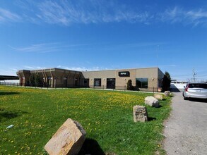 443-455 Boul Industriel, St-Eustache, QC à louer Photo intérieure– Image 1 sur 11