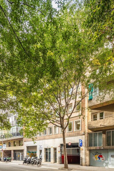 Carrer d'Entença, 95, Barcelone, Barcelona à louer - Photo de l’immeuble – Image 2 sur 4