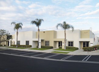 Plus de détails pour 1318 N Monte Vista Ave, Upland, CA - Bureau, Industriel/Logistique à louer