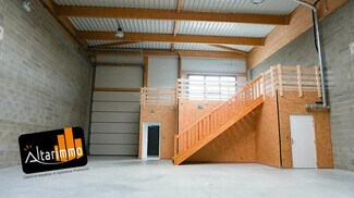 Plus de détails pour Local d'activités à louer