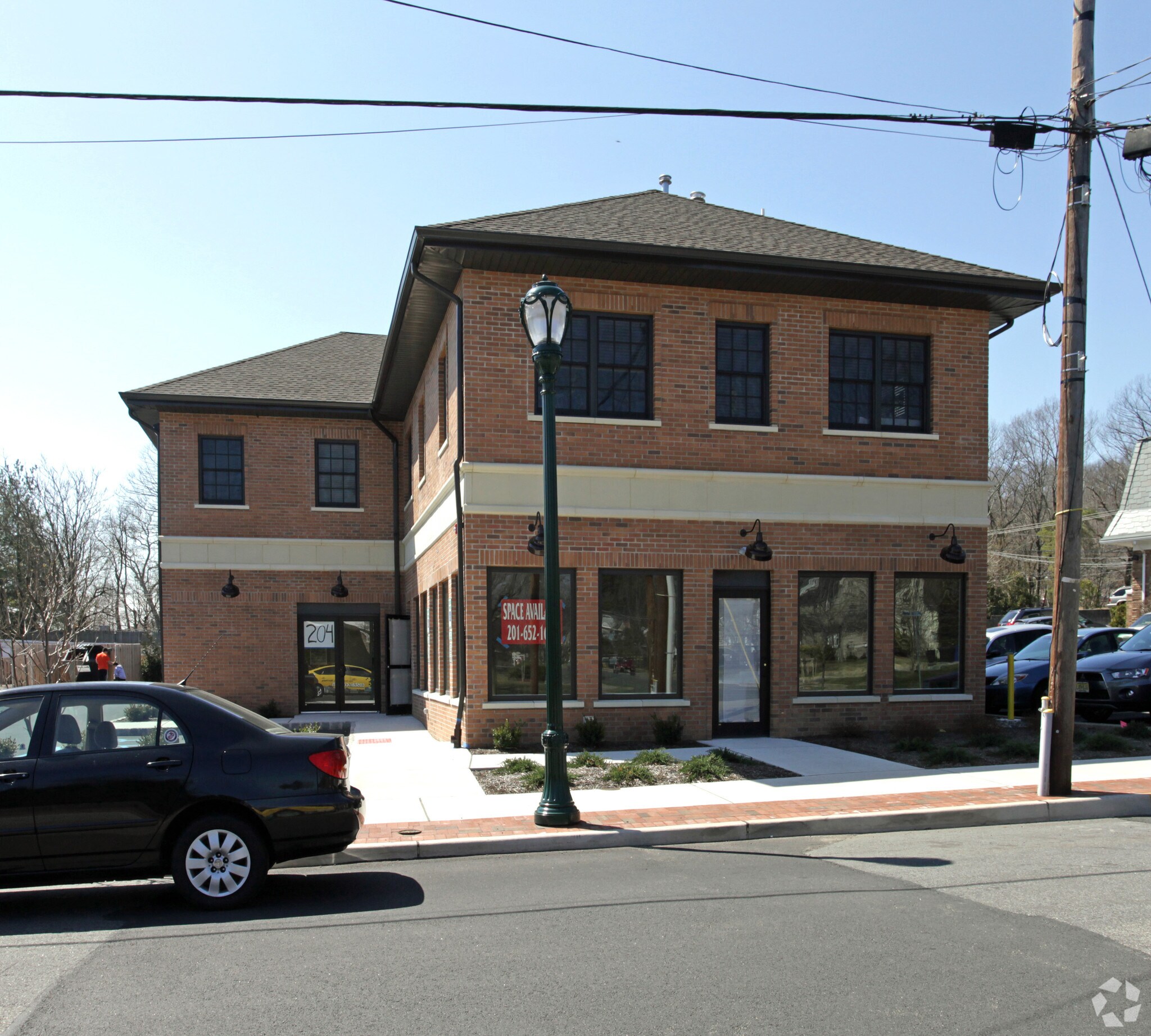 204 Warren Ave, Ho-Ho-Kus, NJ à louer Photo principale– Image 1 sur 10