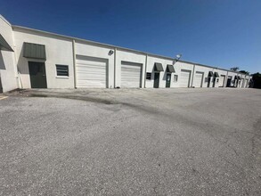 2020 S Combee Rd, Lakeland, FL à louer Photo intérieure– Image 2 sur 7