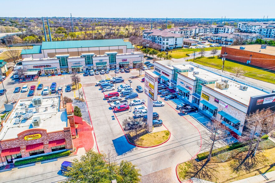 10910 N Central Expy, Dallas, TX à louer - Photo de l’immeuble – Image 2 sur 4