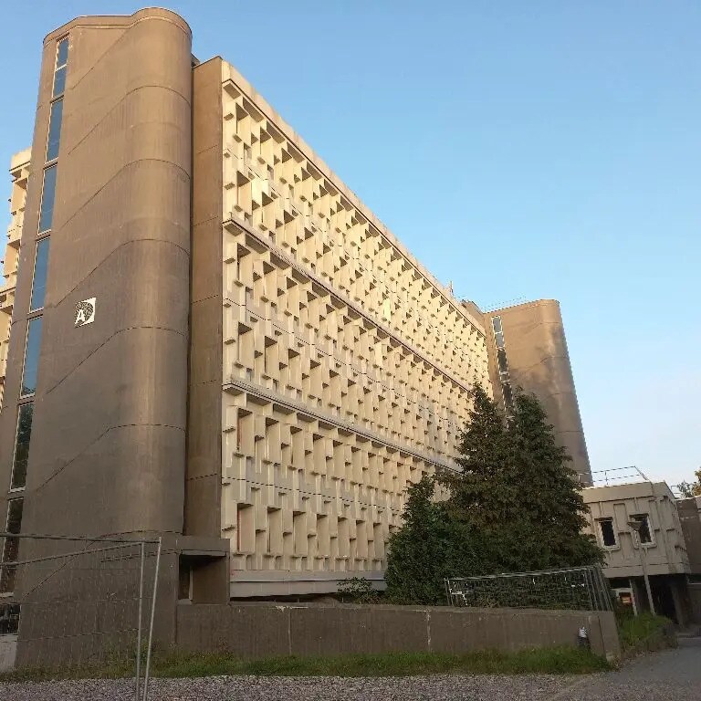 Bureau dans Clermont-Ferrand à vendre Photo de l’immeuble– Image 1 sur 5