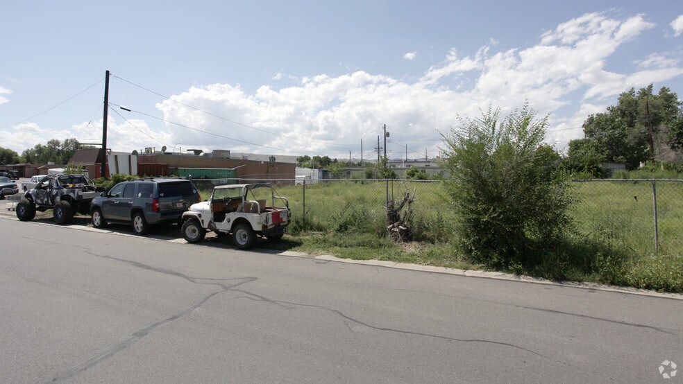 11805 & 11815 W Colfax, 1525 Tabor St portefeuille de 3 biens à vendre sur LoopNet.fr - Photo principale – Image 2 sur 3