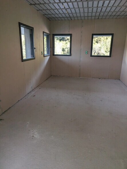 1561 Chemin De La Muscatelle, Châteauneuf-le-Rouge à vendre - Photo de l’immeuble – Image 3 sur 5
