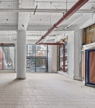 787 11th Ave, New York, NY à louer Photo intérieure– Image 2 sur 4