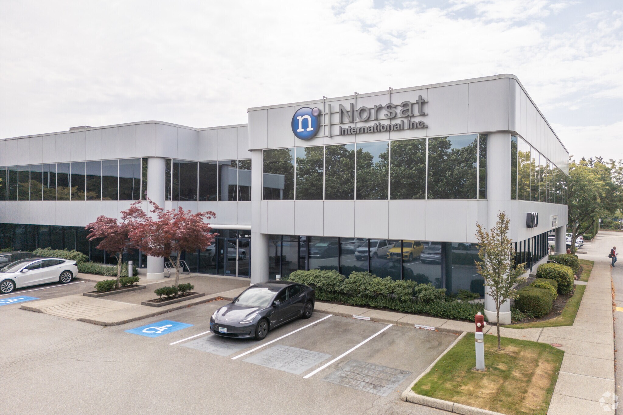 4020 Viking Way, Richmond, BC à louer Photo de l’immeuble– Image 1 sur 5