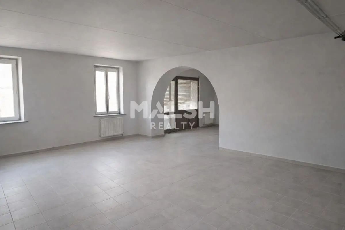 Local commercial dans Chazey-sur-Ain à louer Photo de l’immeuble– Image 1 sur 9