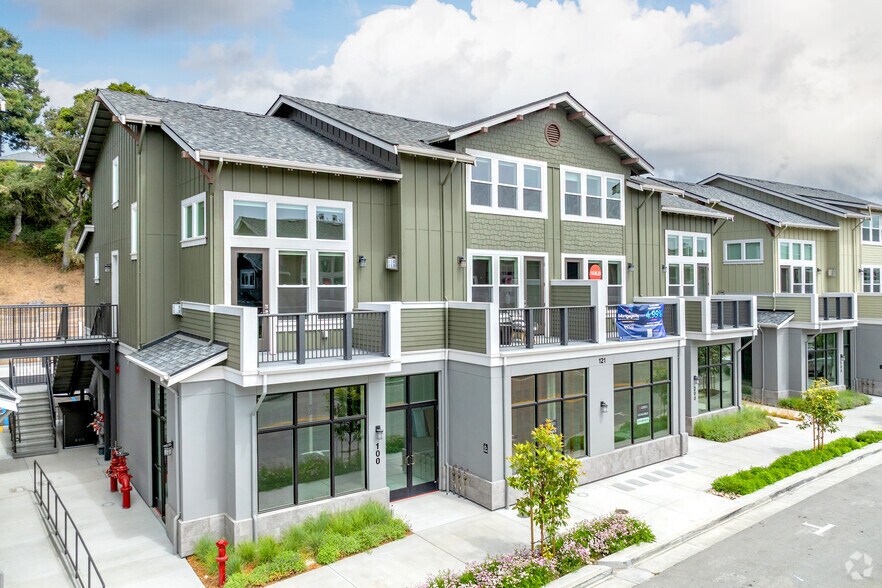 151 Aptos Village Way, Aptos, CA à vendre - Photo principale – Image 1 sur 1