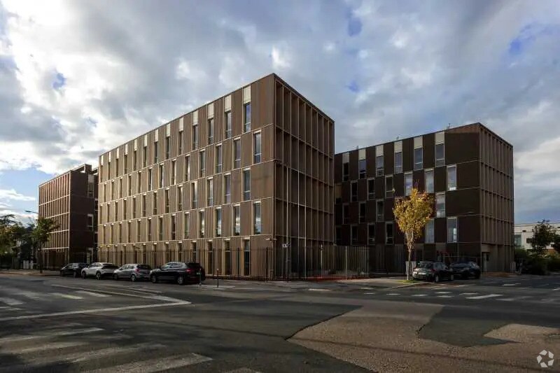 Bureau dans Villeurbanne à louer - Photo de l’immeuble – Image 1 sur 8