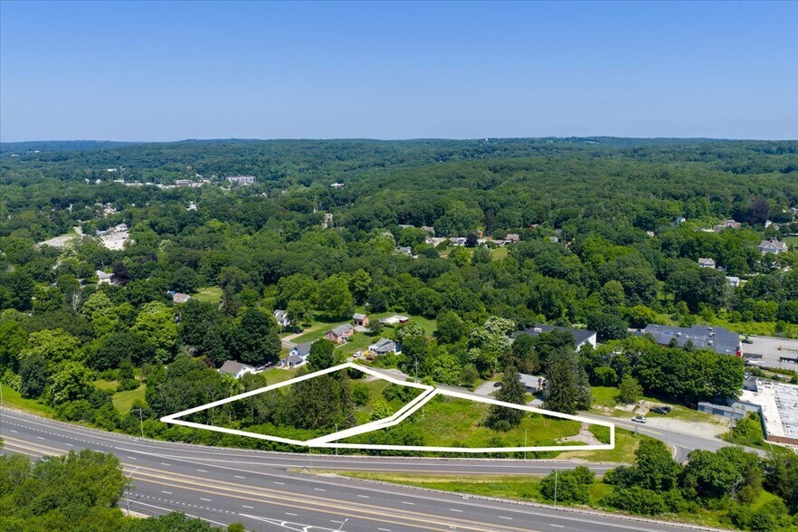 28 Otrobando Ave, Norwich, CT à vendre - Photo de l’immeuble – Image 3 sur 28