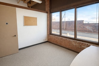 2130-2220 Livingston St, Oakland, CA à louer Photo intérieure– Image 1 sur 10