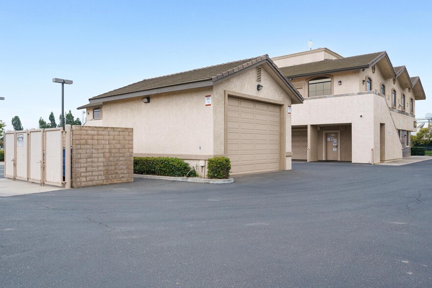 2370 Skyway Dr, Santa Maria, CA à vendre - Photo de l’immeuble – Image 3 sur 8