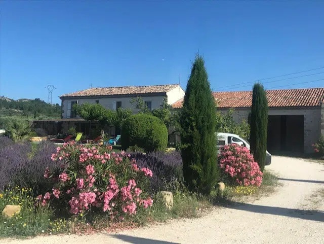 Local d'activités dans Eyguières à vendre Photo de l’immeuble– Image 1 sur 17