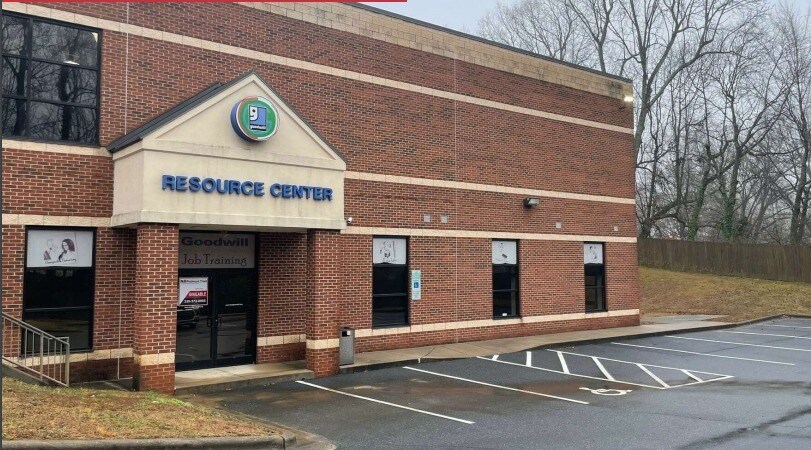 1064 E Dixie Dr, Asheboro, NC à louer - Photo principale – Image 1 sur 1