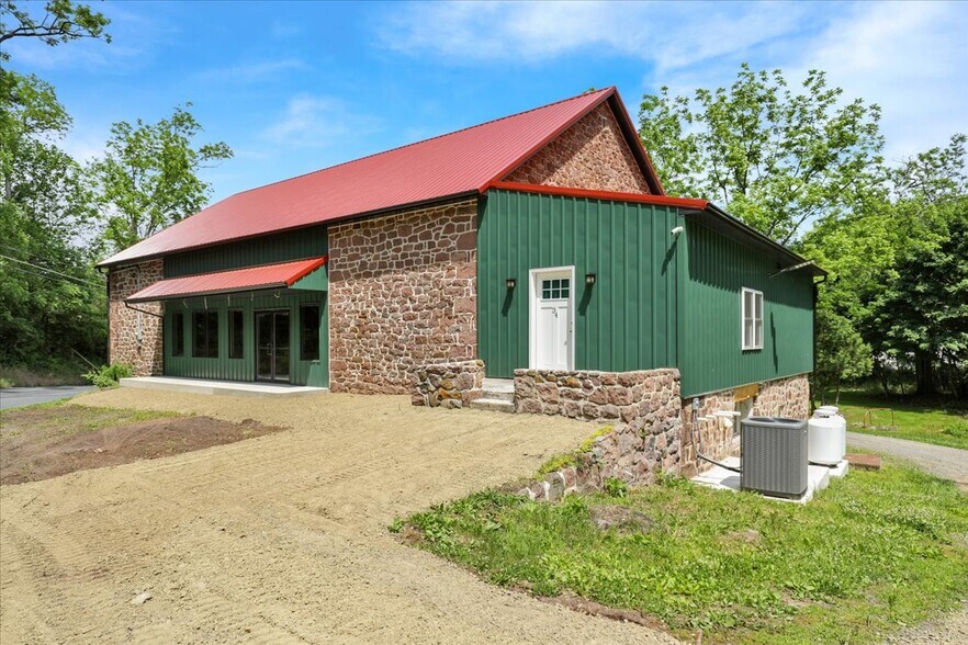 34 Westley Rd, Mohnton, PA à vendre - Photo de l’immeuble – Image 2 sur 27