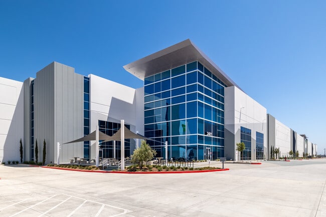 Plus de détails pour 2401 E Wardlow Rd, Long Beach, CA - Industriel/Logistique à louer