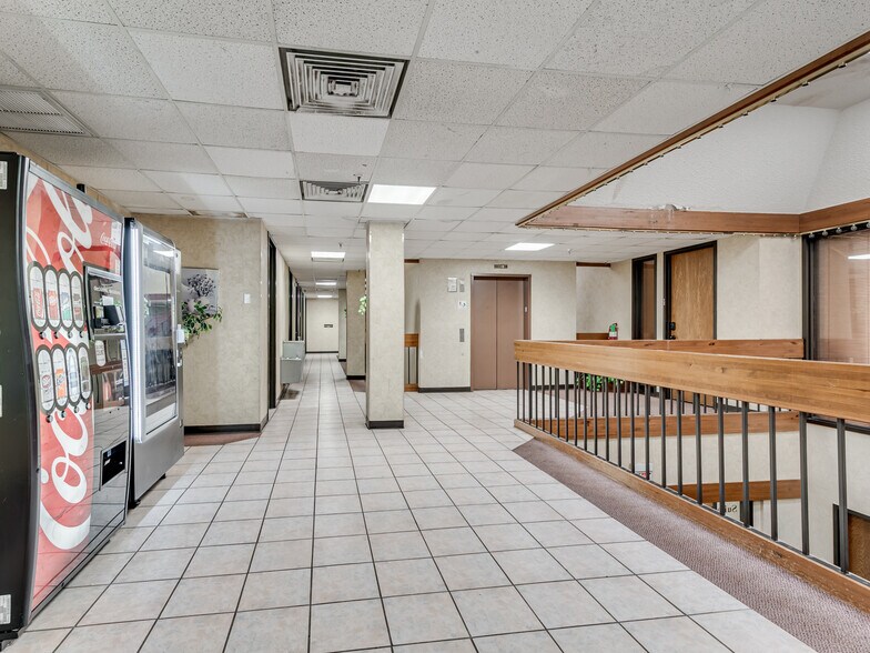 500 N Meridian Ave, Oklahoma City, OK à louer - Photo intérieure – Image 3 sur 10