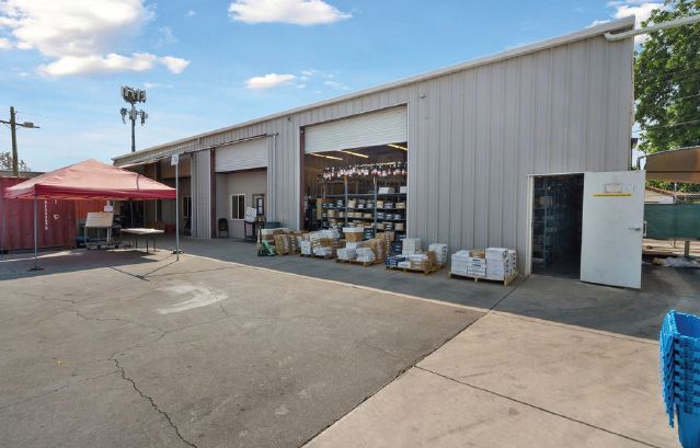 133 V St, Bakersfield, CA à vendre - Photo de l’immeuble – Image 3 sur 5
