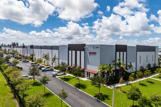 Plus de détails pour 3740 W 104th St, Hialeah, FL - Industriel/Logistique à louer