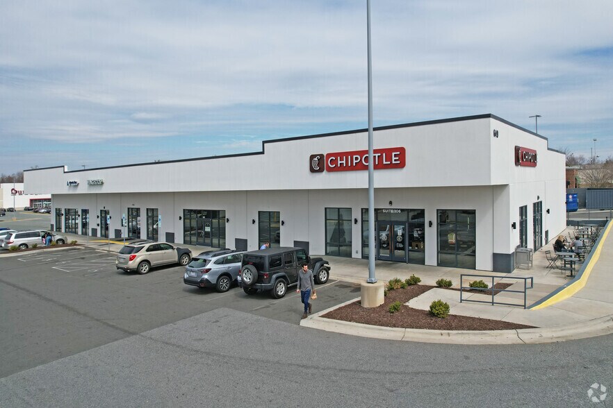 521-669 Huffman Mill Rd, Burlington, NC à louer - Photo de l’immeuble – Image 2 sur 10