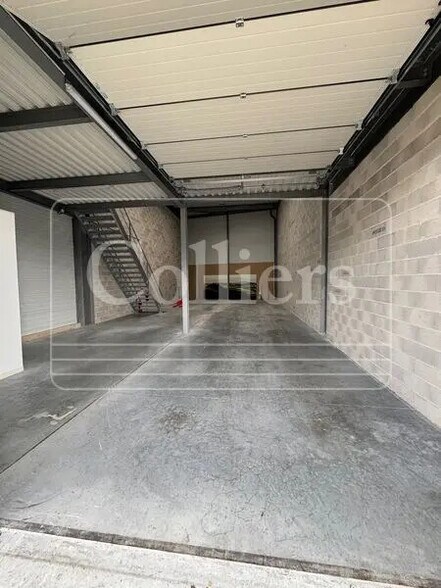 Bureau dans Saint-Victoret à louer - Photo intérieure – Image 2 sur 7