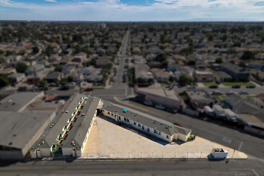 4001 E 52nd St, Maywood, CA à vendre - Photo de l’immeuble – Image 2 sur 8