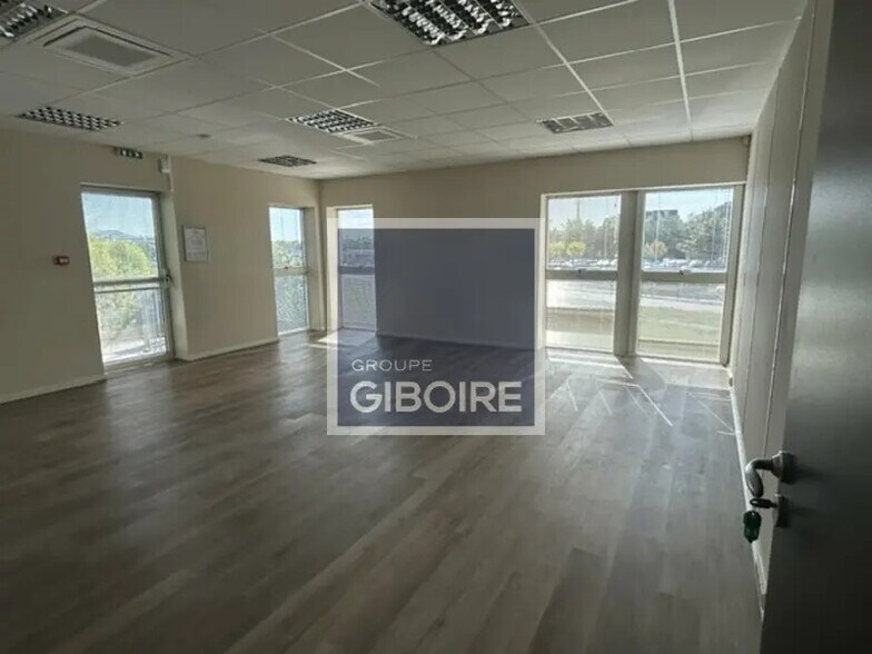 Bureau dans Rennes à vendre - Photo de l’immeuble – Image 3 sur 5