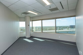 500 N West Shore Blvd, Tampa, FL à louer Photo intérieure– Image 2 sur 6