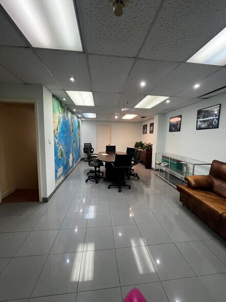 3100 NW 72nd Ave, Miami, FL à vendre - Photo intérieure – Image 2 sur 29
