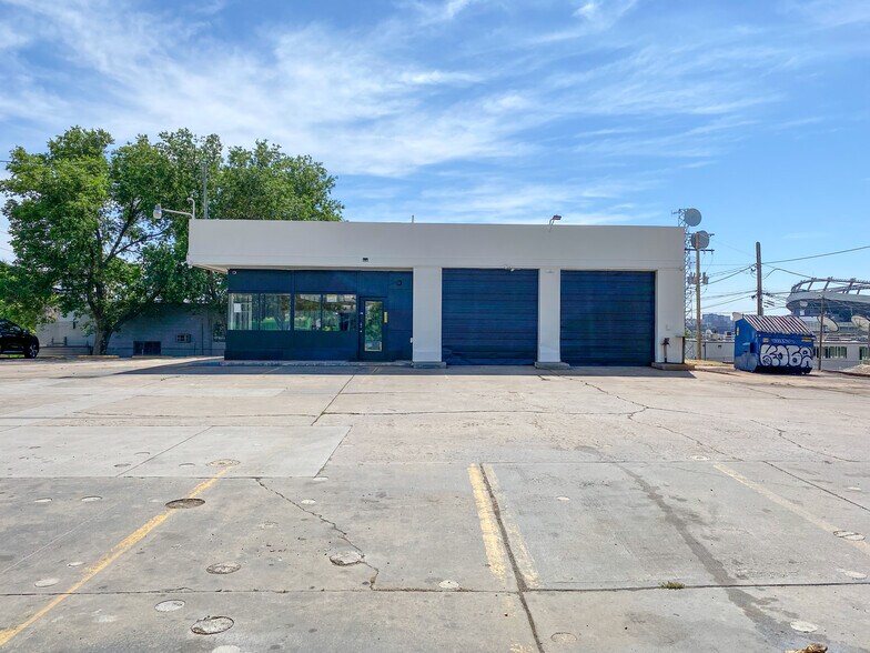 1940 Federal Blvd, Denver, CO à vendre - Photo de l’immeuble – Image 2 sur 15