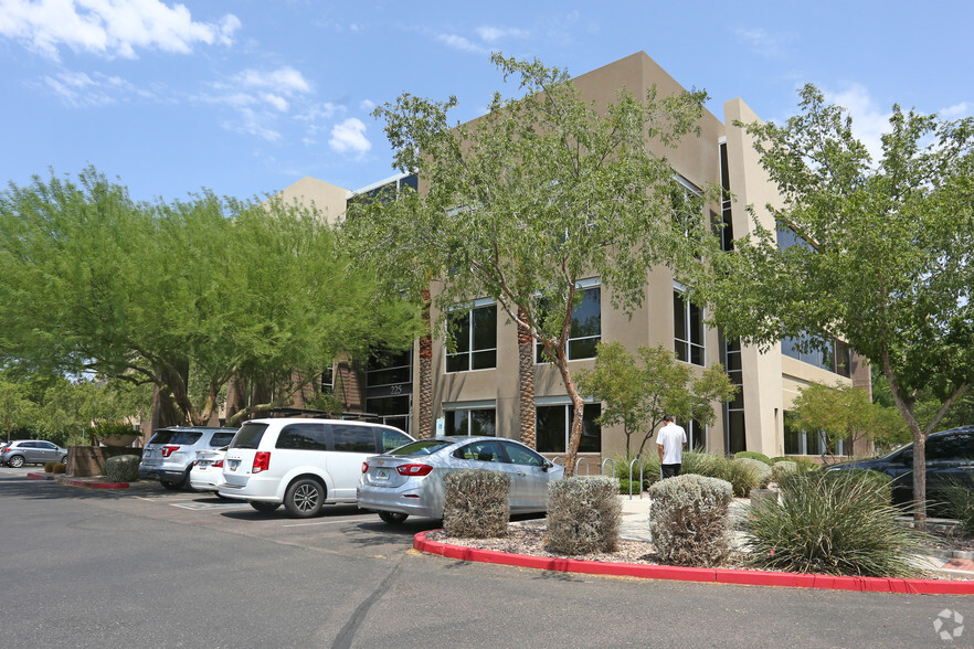 225 E Germann Rd, Gilbert, AZ à louer - Photo principale – Image 1 sur 2