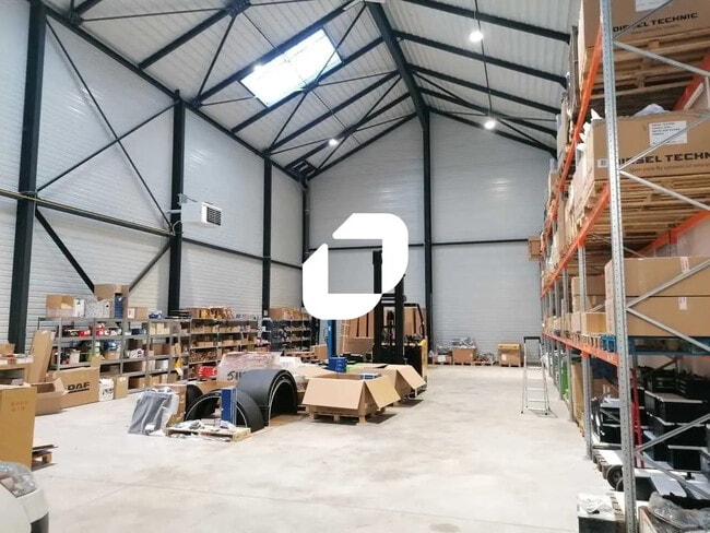 Plus de détails pour Local d’activités à vendre