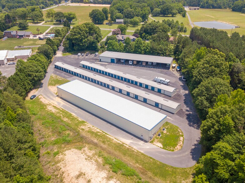 124 Patrick Rd, Gastonia, NC à vendre - Photo de l’immeuble – Image 1 sur 7