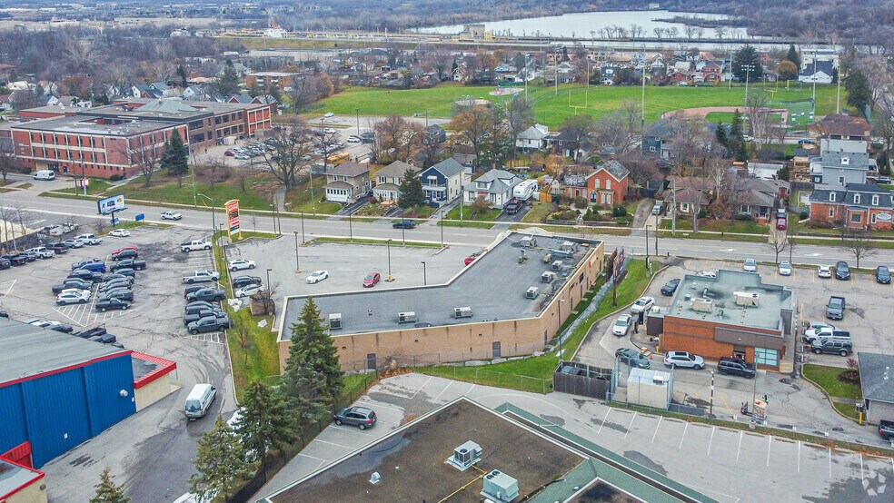 45 Ormond St N, Thorold, ON à louer - Aérien – Image 3 sur 4