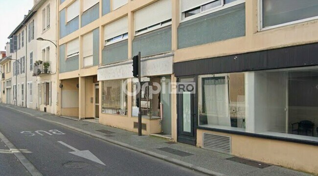 Plus de détails pour Local commercial à vendre
