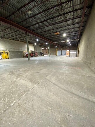 Plus de détails pour 235 Rue Saint-Louis, Warwick, QC - Industriel/Logistique à louer