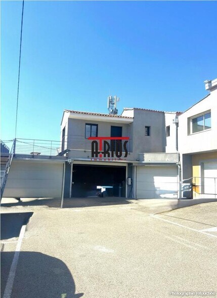 Local d'activités dans La Farlede à vendre - Photo de l’immeuble – Image 1 sur 14