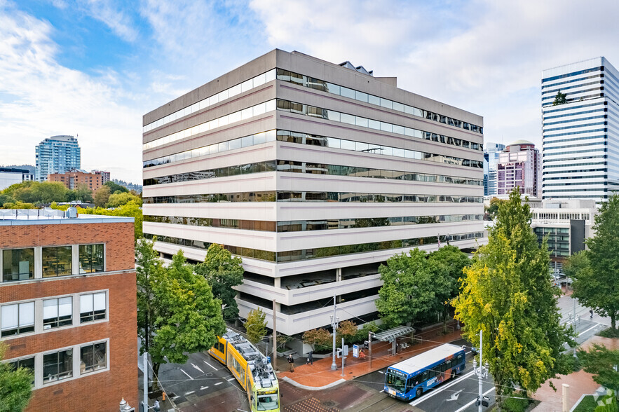 1515 SW Fifth Ave, Portland, OR à louer - Photo de l’immeuble – Image 3 sur 11
