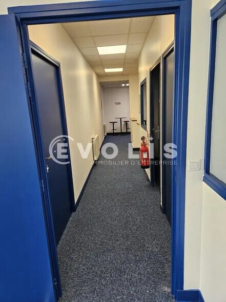 Bureau dans Bagneux à louer - Photo de l’immeuble – Image 3 sur 11