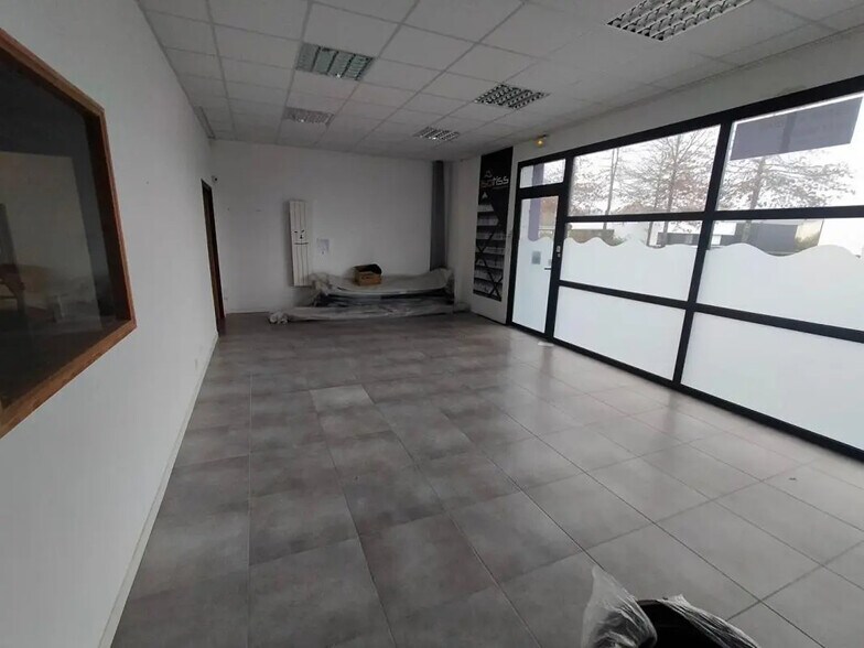 Local commercial dans Vannes à louer - Photo de l’immeuble – Image 1 sur 4
