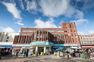 Plus de détails pour 132 Lewisham High St, Londres - Coworking à louer
